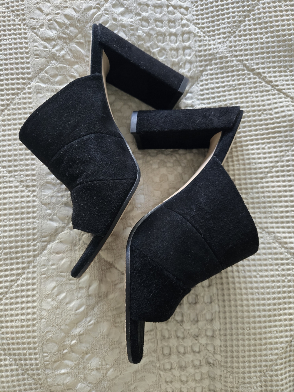 Stuart Weitzman Black Suede Block Heel Mules Designer Normcore Chic Sz 7